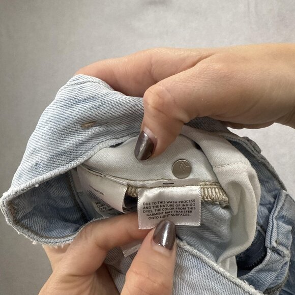 Madewell Shorts Womens 33 The '90s Jean Short Distressed Raw Hem Denim DM7938 - Picture 6 of 12